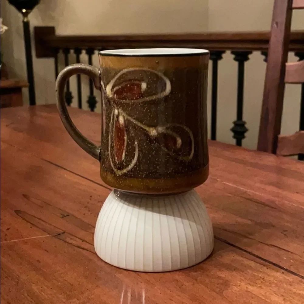 Mid-century Mug  - Picture 2 of 8